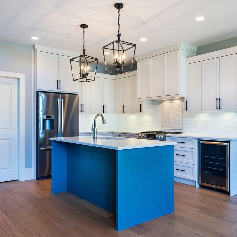 Gatehouse design and developments aquadel interior blue kitchen 1920x1280px
